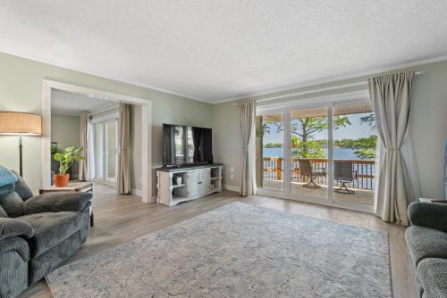 Water Front Condo with Boat Slip: The Dock House detail