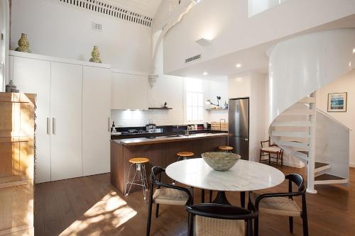 Mezzanine Magic Bondi Junction - image 4