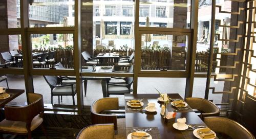 مطعم, Tang Palace Hotel in رومان ريدج