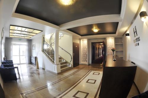 Vestabils, Hotel Lotos in Woskrzenice Duże