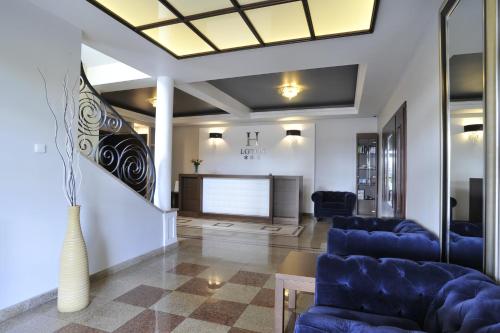 Vestabils, Hotel Lotos in Woskrzenice Duże