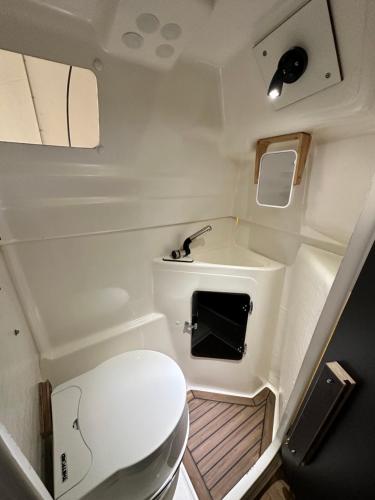 Floating Home - Übernachten auf einer Segelyacht im Hafen, Friedrichshafen (fotografie 6)