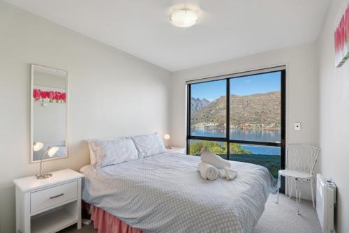 Remarkable Views - Queenstown Holiday Home - image 8