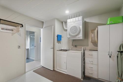 Remarkable Views - Queenstown Holiday Home - main image