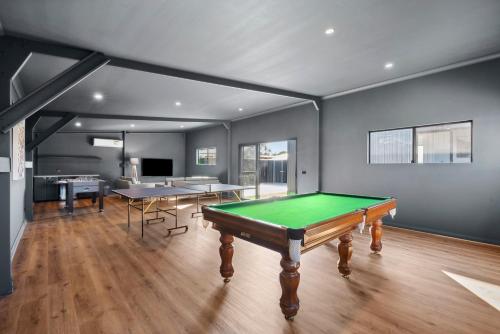 The Absolute Beach Escape For 21, St Leonards