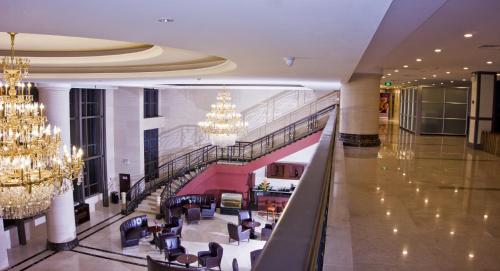 المرافق, Tang Palace Hotel in رومان ريدج