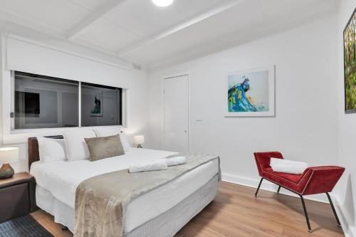 Space and Privacy near Airport, Groups Friendly in Hillside