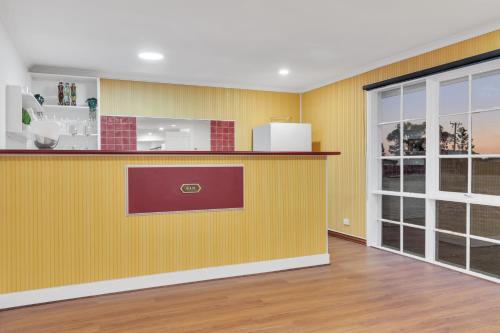 مطبخ, Space and Privacy near Airport, Groups Friendly in Hillside