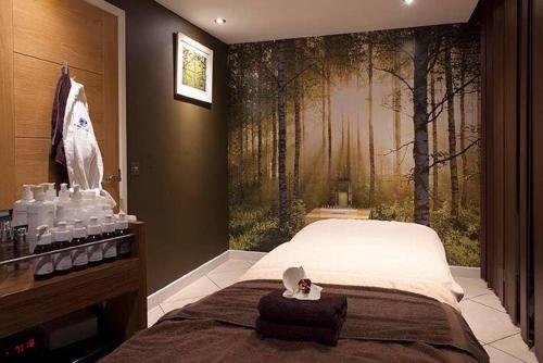 Captain's Club Hotel & Spa - image 3