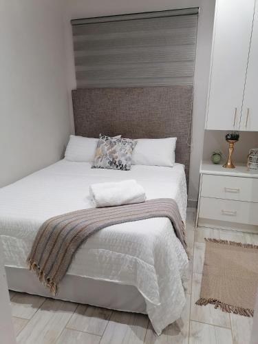 77 on Percy Room Type - Deluxe Apartment