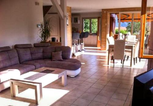 Chalet avec vue panoramique à 5 min des pistes de la station des Brasses (Chalet avec vue panoramique a 5 min des pistes de la station des Brasses) in Fillinges