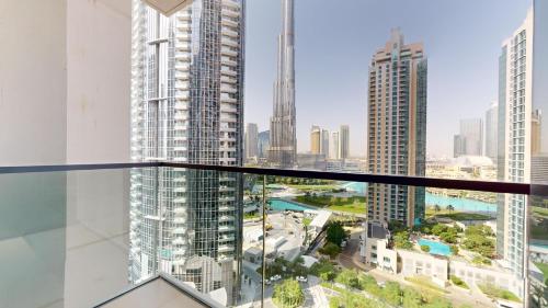Primestay - Act 1 Act 2 2BR With Burj Khalifa View in Downtown - image 14