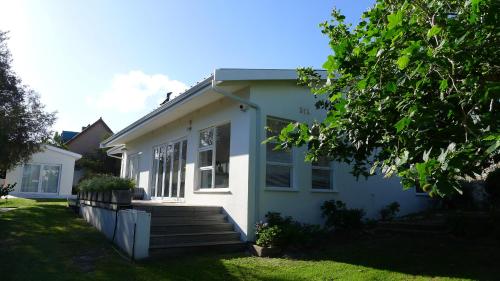 Pashasha Beach House and Hot Tub