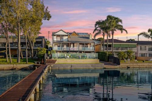 外部景觀, Serene 5 BDRM Villa with Pool in 圖克利