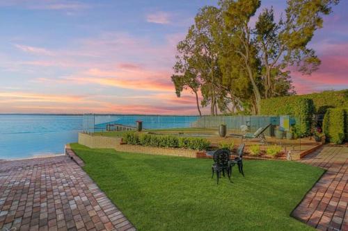 Serene 5 BDRM Villa with Pool in 圖克利