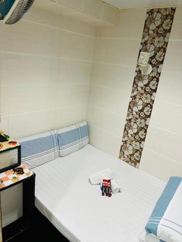 Deluxe Double Room with Shower image 9