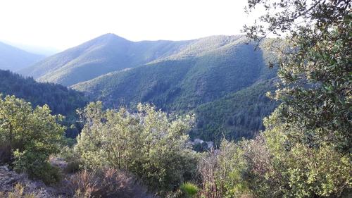 Aux Cyprès du Sud : mer et montagne