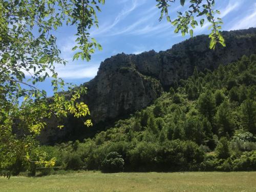 Aux Cyprès du Sud : mer et montagne