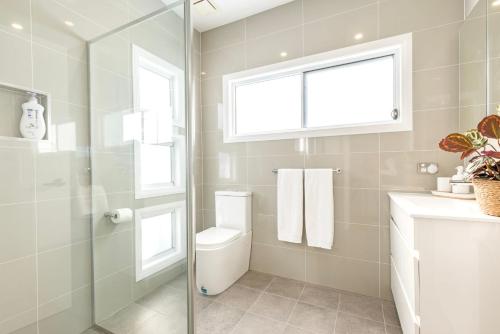 3 Pillars - Pet Friendly - 4 Mins Walk to Beach - image 4