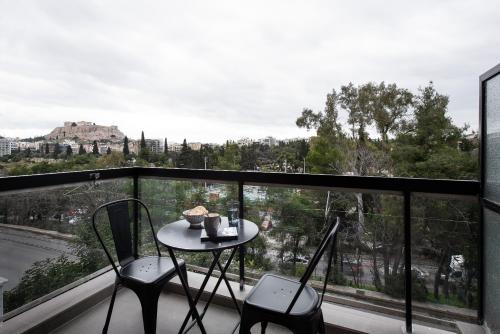 Acropolis Amazing View: One-Bedroom Gem, Athènes