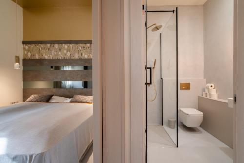 One-Bedroom Apartment image 7
