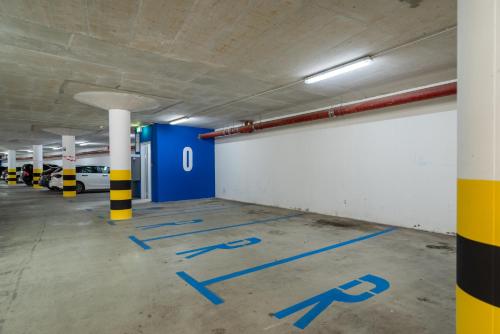 One-Bedroom Apartment with Terrace image 8