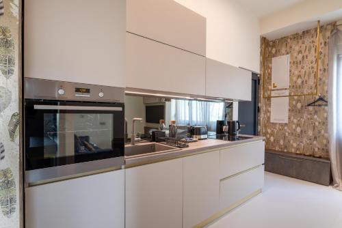 One-Bedroom Apartment image 5