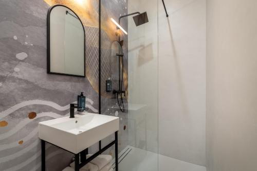 Two-Bedroom Apartment with Terrace image 1