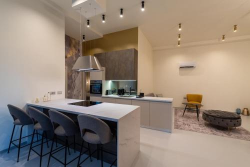 Two-Bedroom Apartment with Terrace image 8