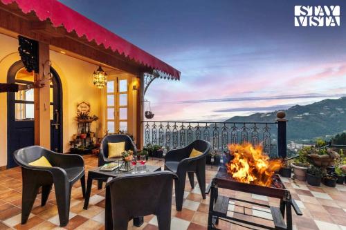Lawrence Terrace with Free Breakfast at Mall Road by StayVista, Mussoorie