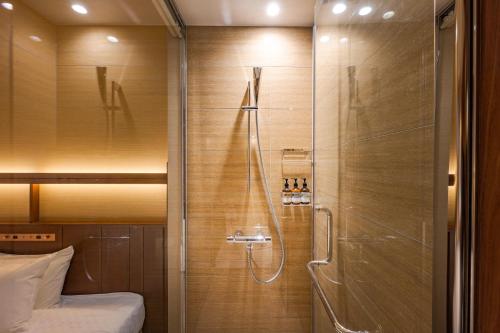 Deluxe King Room - Non-Smoking
