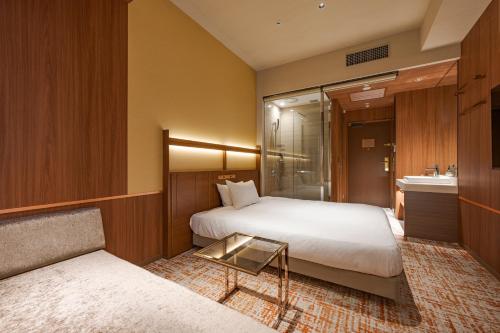 Deluxe Queen Room - Non-Smoking