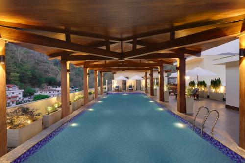 مسبح, Lemon Tree Hotel Rishikesh in ريشيكيش