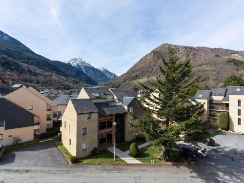 Duplex 9 pers, proche télécabine à St-Lary, parking - FR-1-296-235