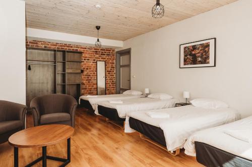 16eur - Fat Margaret's Room Type - Quadruple Room