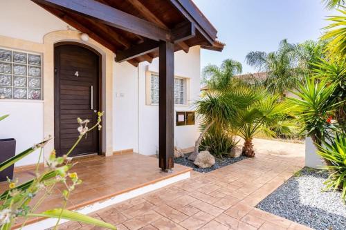入口, Lumina 2-Bedroom Villa and Pool in Ayia Napa in 索蒂拉