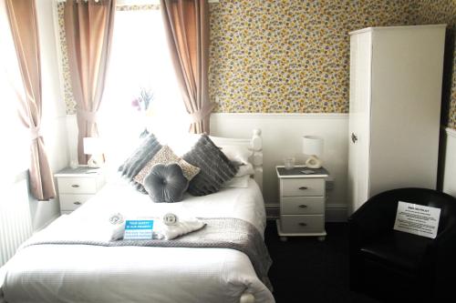 Serena Court Hotel - image 2