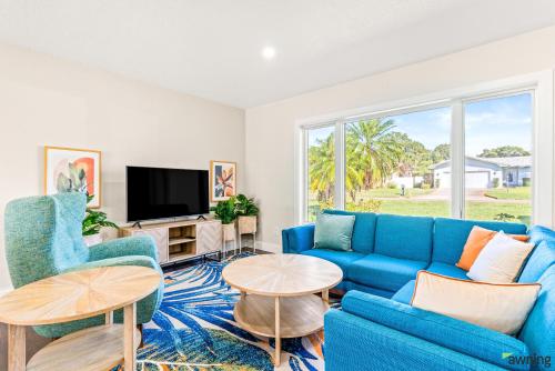 Modern 3BR - Pool - Game Room home in Dunedin, USA