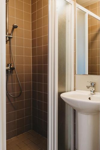 16eur - Fat Margaret's - image 6