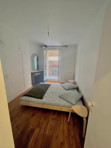 New apartment in Alexandria