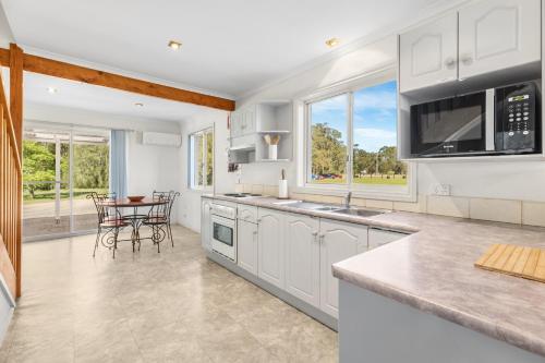 Madigan Cottages | Settlers Cottage - Pokolbin