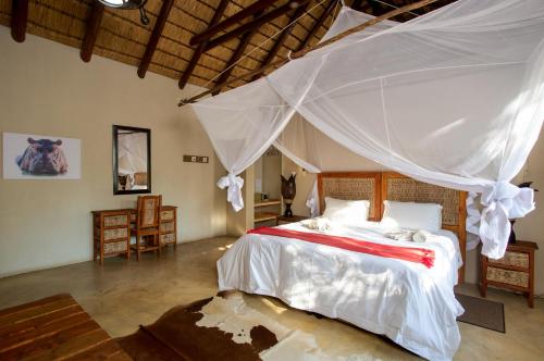 Kubu Bush Lodge Kubu Bush Lodge