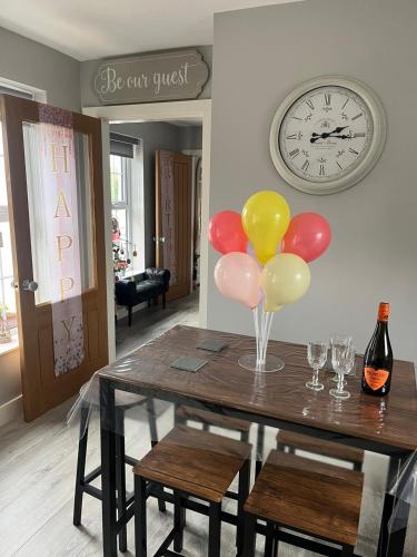 Terry Joe Cottages in เบลลีค