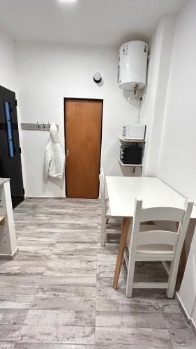 One-Bedroom Apartment image 6