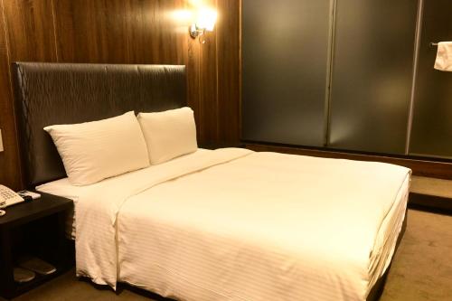 Meworld Hotel - Taipei Main Station