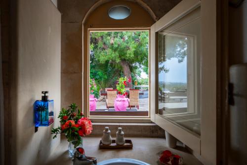 Superior Double Room image 7