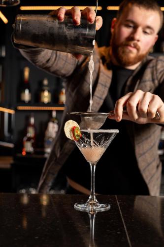 Moxy Edinburgh Fountainbridge - image 10