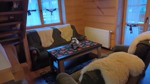 3 bedrooms, 6 beds