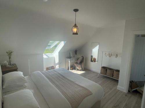 Two Bedroom Deluxe Sea View Guest Suite in 伊尼斯莫爾島