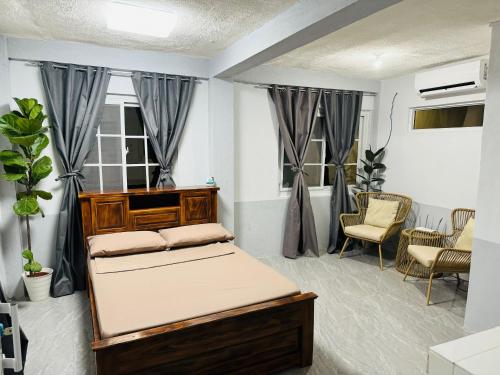 1 double bed, 1 twin bed